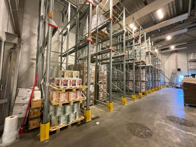 Overview picture of pallet rack